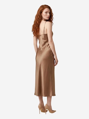 Abito 'AKILINA DRESS W6GK94 W2266' di GUESS in beige
