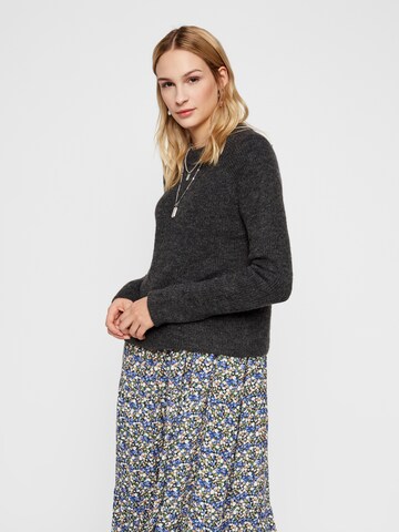 Pull-over 'Ellen' PIECES en gris