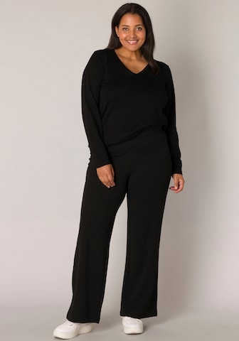 BASE LEVEL CURVY Loose fit Pants in Black