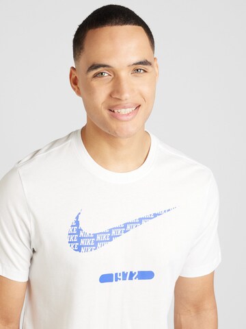 Nike Sportswear T-Shirt 'SWOOSH' in Weiß