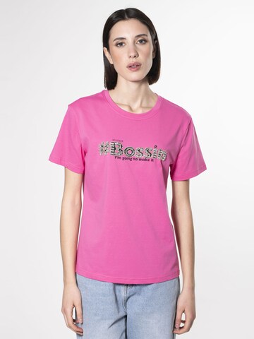 T-shirt 'Bossing' Influencer en rose : devant