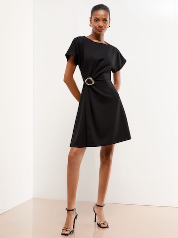 Lipsy Платье в Черный