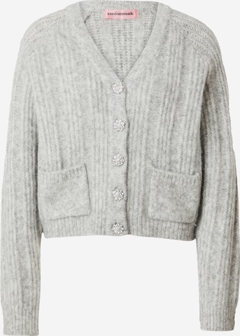 Cardigan 'Vanora' Custommade en gris : devant