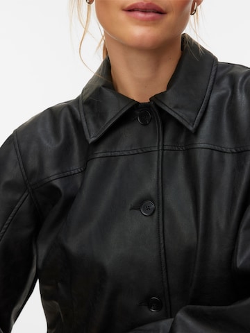 VERO MODA Tussenjas 'VM Luana' in Zwart