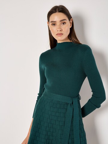 Robe ' ' Apricot en vert