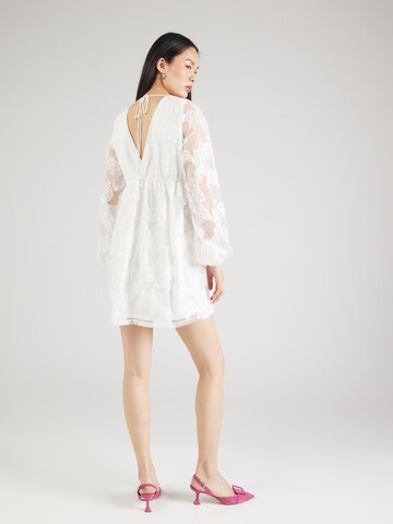 Abito di Gina Tricot in bianco