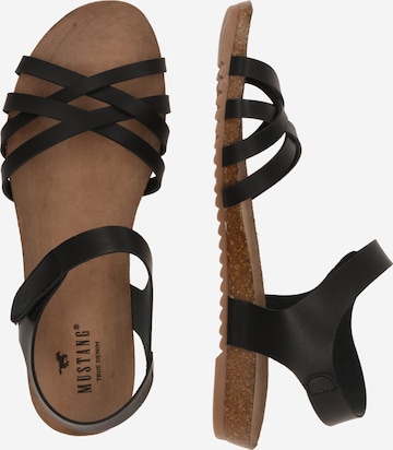 MUSTANG Sandaler med rem i sort