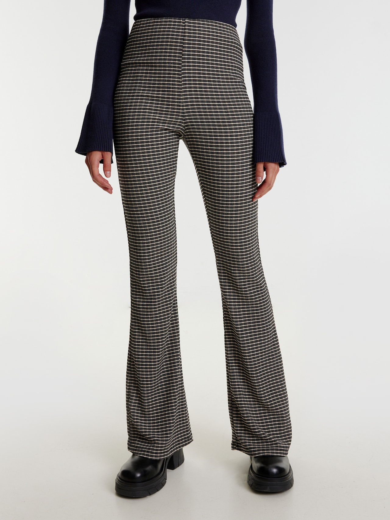 EDITED Produkte Hose 'Zelinda' grau