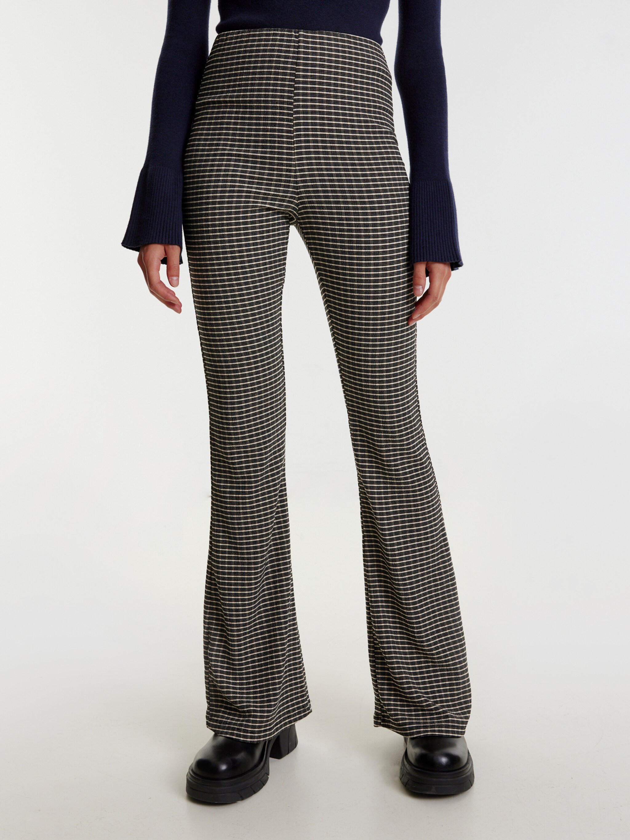 EDITED Produits Pantalon 'Zelinda' gris