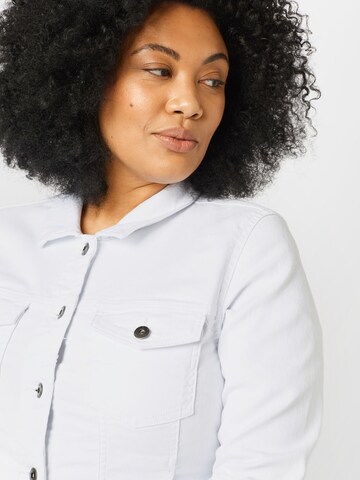 ONLY Carmakoma Between-season jacket 'Wespa' in White