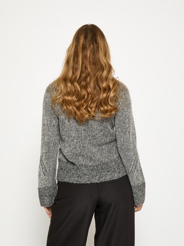 Peppercorn - Pullover 'Jeanette' em preto