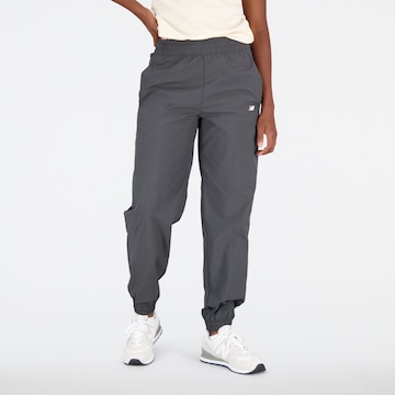 new balance Tapered Sportbroek in Grijs: voorkant