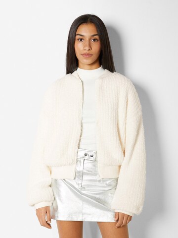 Bershka Knit Cardigan in Beige: front