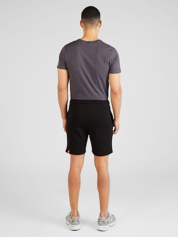 ALPHA INDUSTRIES Regular Shorts in Schwarz