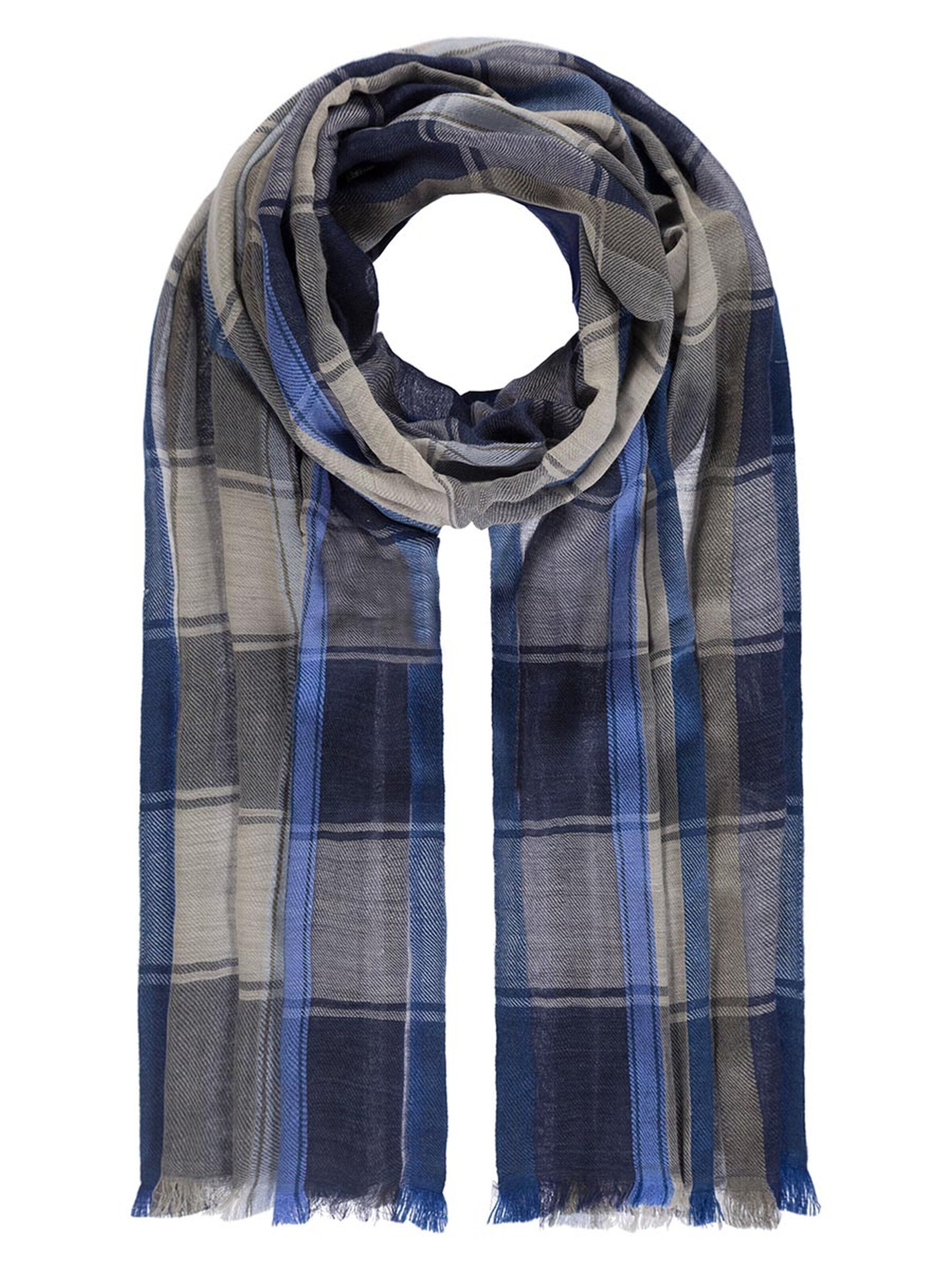 Passigatti Wrap in Blue: front