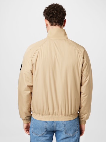 Calvin Klein Jeans Overgangsjakke 'Harrington' i beige