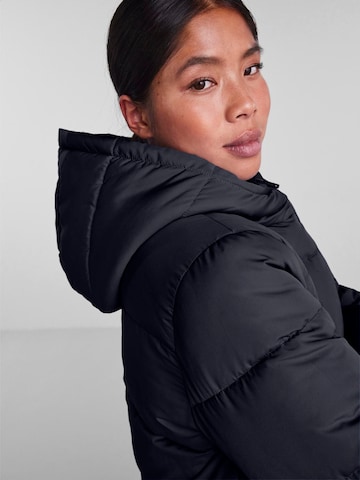 Manteau d’hiver 'BEE' PIECES en bleu