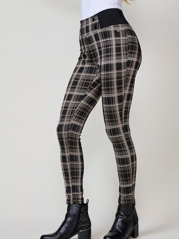 KOROSHI Skinny Leggings - fekete: elől