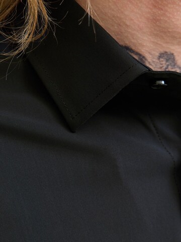 JACK & JONES - Ajuste estrecho Camisa 'JPRBLAActive' en negro