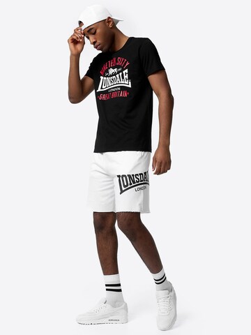 Maglietta 'Kilchoan' di LONSDALE in nero