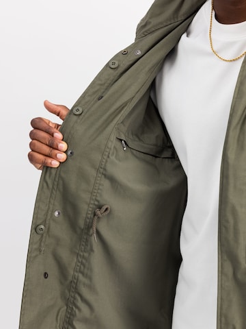 ALPHA INDUSTRIES Övergångsjacka i grön