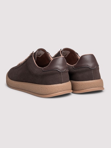 Pantofi de la Ombre pe maro