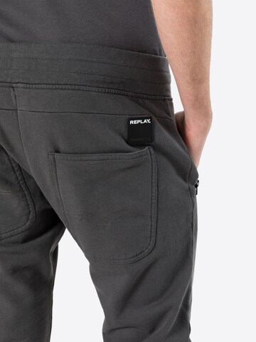 REPLAY Tapered Broek in Grijs