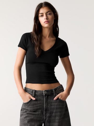 Pull&Bear Shirt in Black: front