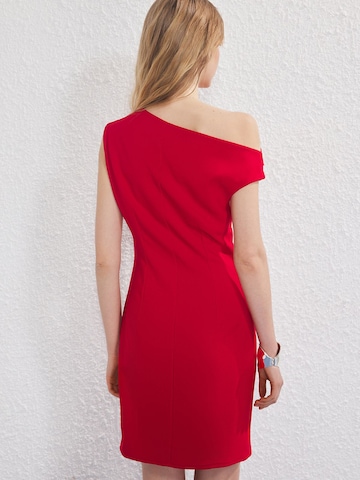 Robe Trendyol en rouge