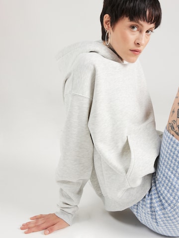 Gina Tricot Sweatshirt i grå