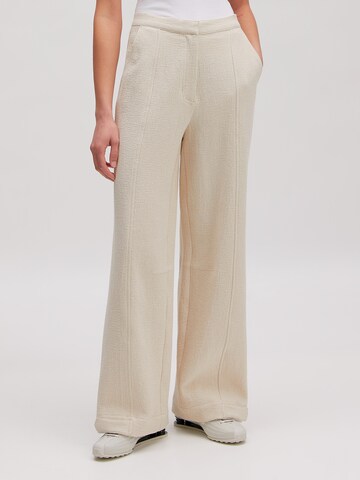 EDITED Regular Pants 'Bianca' in Beige: front