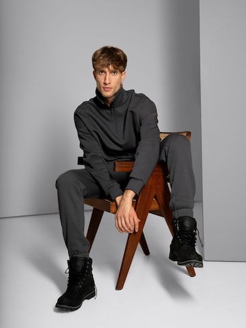 cut my fashion Träningsdräkt 'Paulius' i grå