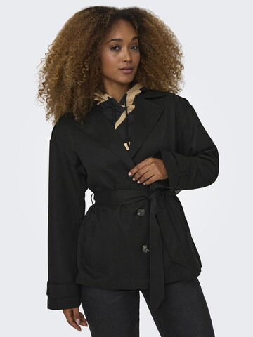 ONLY Ανοιξιάτικο και φθινοπωρινό παλτό 'Line' σε μαύρο