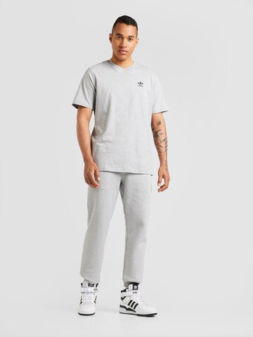 T-Shirt 'Trefoil Essentials' ADIDAS ORIGINALS en gris