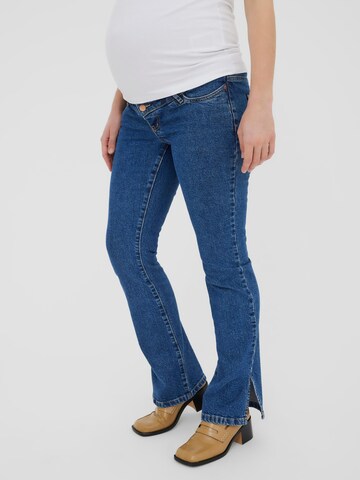 Vero Moda Maternity Flared Jeans 'Selma' in Blauw: voorkant