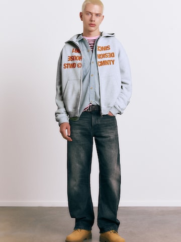 Pull&BearGornji dio trenirke 'STWD' - siva boja: prednji dio