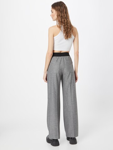 Wide leg Pantaloni con pieghe 'Maine' di BRAX in grigio