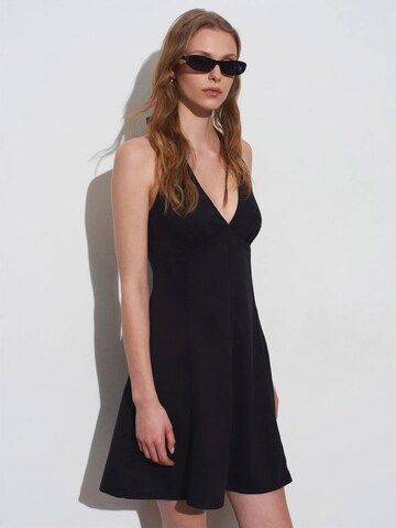 Dilvin Dress in Black