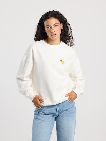 Pull-over America Today en blanc : devant