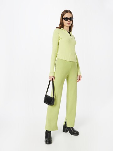 Moves Flared Pants 'Talima' in Green