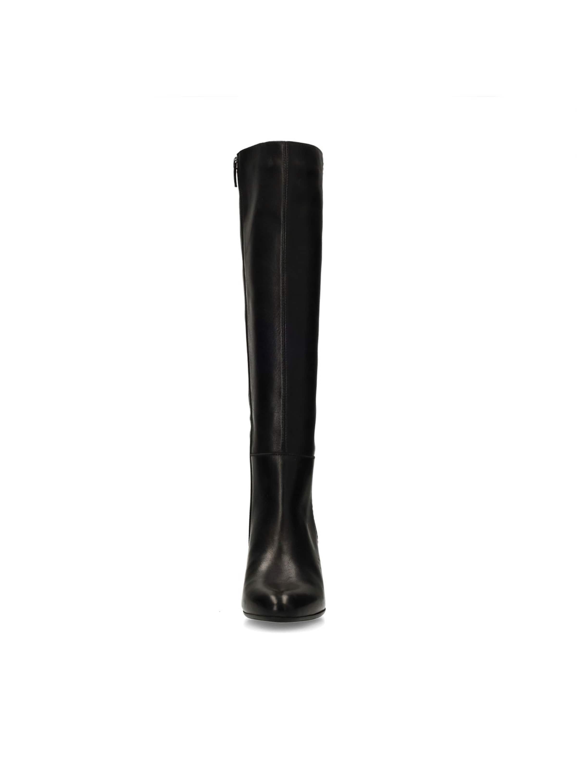 MANFIELD Boots in Black