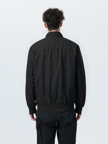 YOUTHUP Between-Season Jacket 'Tragekomfort' in Black
