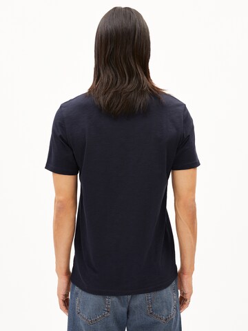 T-Shirt ARMEDANGELS en bleu