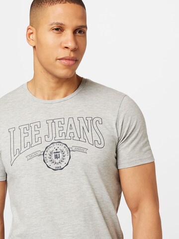 Lee T-Shirt 'VARSITY' in Grau