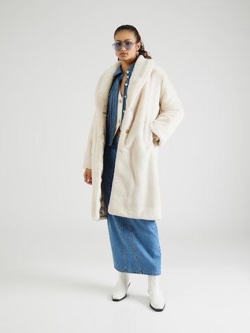 Abercrombie & Fitch Between-Seasons Coat 'CYBER DROP 2' in White: front