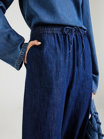 ONLY Loosefit Jeans 'ONLAMARI TIZANA' i blå