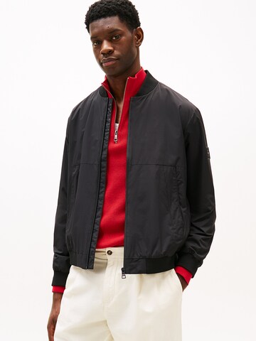 TOMMY HILFIGER Tussenjas in Zwart: voorkant