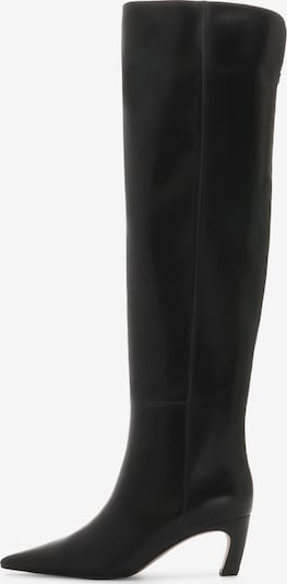 Kazar Studio Bota em preto, Vista do artigo