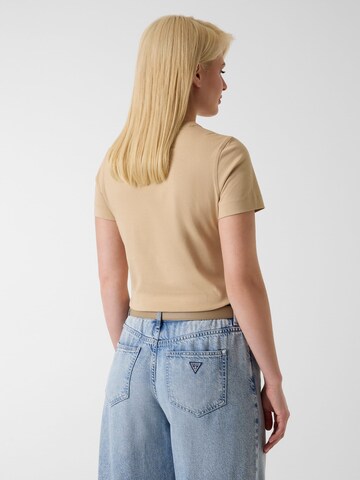 GUESS T-Shirt in Beige