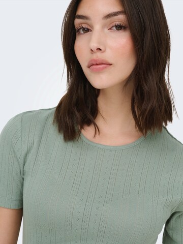 Tricou de la JDY pe verde